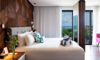 ONE-BEDROOM OCEANVIEW RESIDENCE