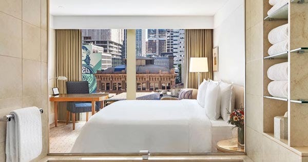 the-fullerton-hotel-sydney-tower-deluxe-room_1077