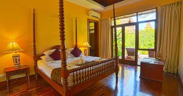 the-hotel-tharabar-gate-suite-room-01_8714
