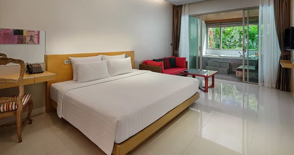 the-kee-resort-and-spa-deluxe-jacuzzi_3010