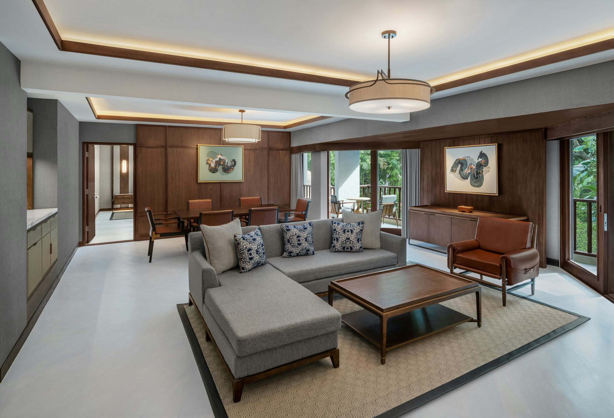 Deluxe Executive Suite