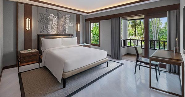 the-laguna-a-luxury-collection-resort-spa-nusa-dua-Bali-execitove-siote_381