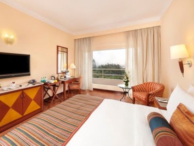 Premier Pool View Room