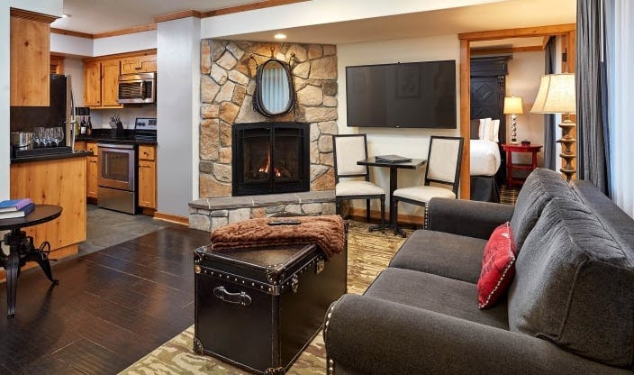 3 BEDROOM SUITE W/KITCHEN