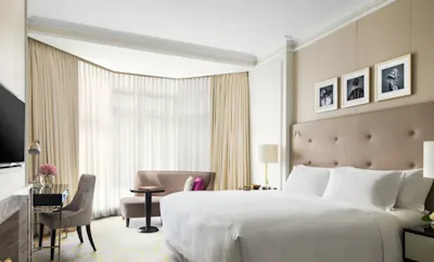 DELUXE CITY VIEW ROOM