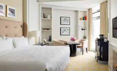 DELUXE COURTYARD VIEW ROOM