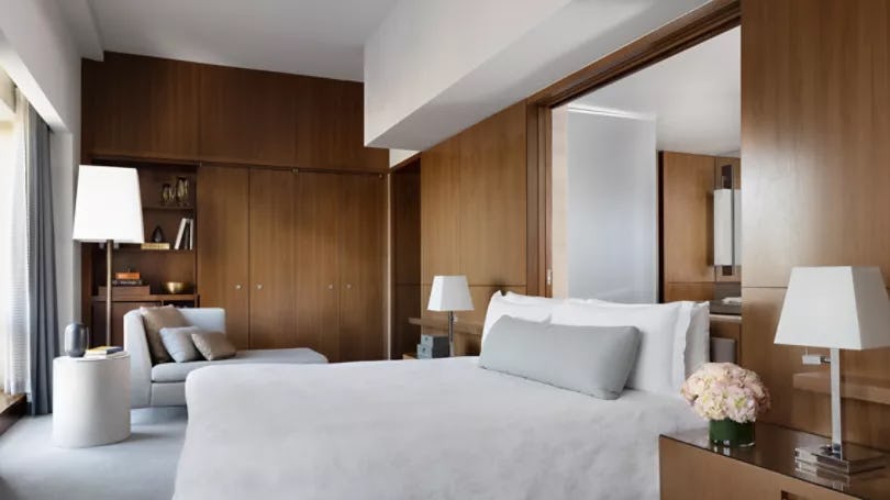 EXECUTIVE ROOM WITH KITCHEN