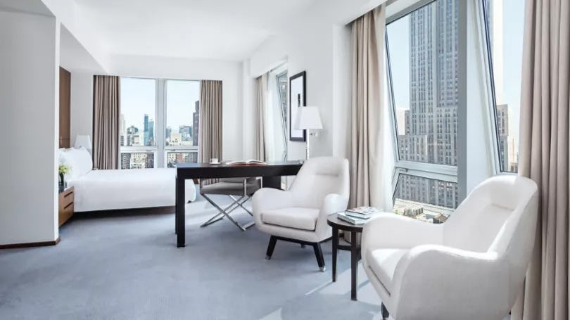 JUNIOR SUITE WITH EMPIRE STATE BUILDING VIEW