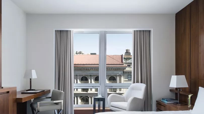 SUPERIOR CITY VIEW ROOM