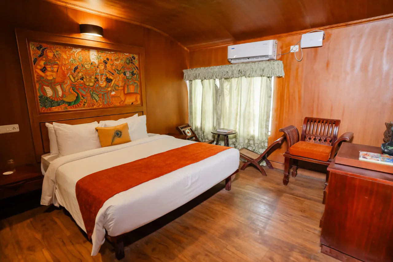 the-leela-ashtamudi-a-raviz-hotel-kollam-mahayana-houseboat-02_12826