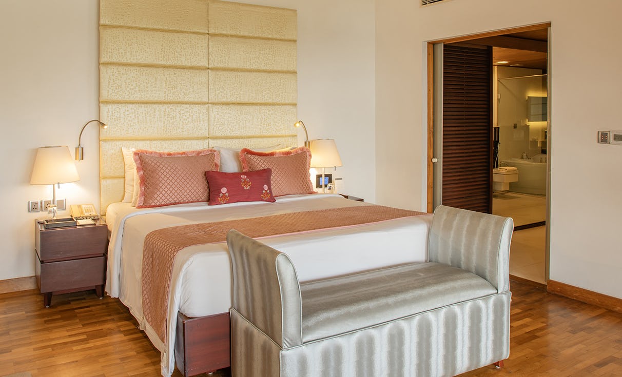 the-leela-ashtamudi-a-raviz-hotel-kovalam-kerala-grand-heritage-suite_12826