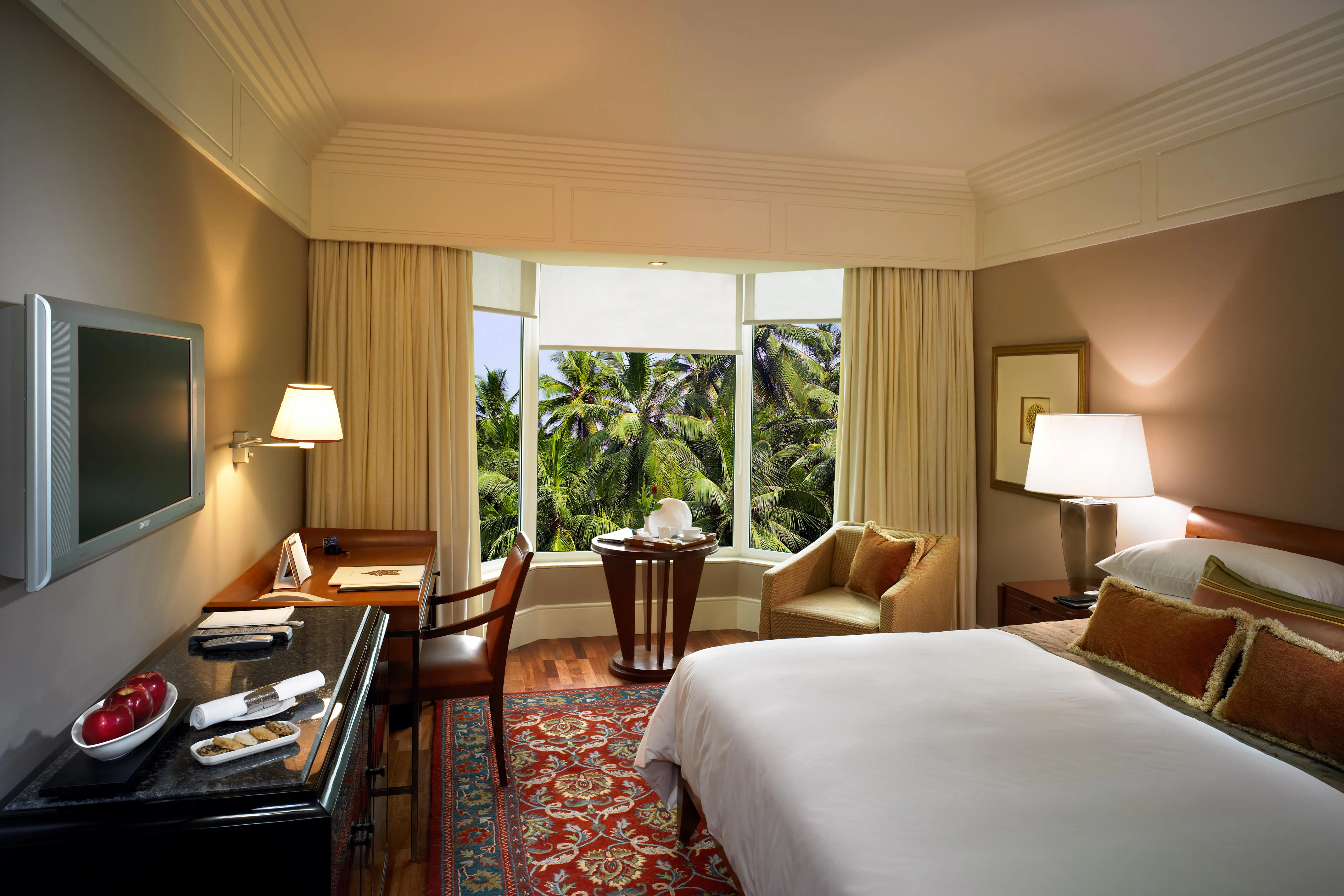 the-leela-mumbai-executive-suite-01_2047