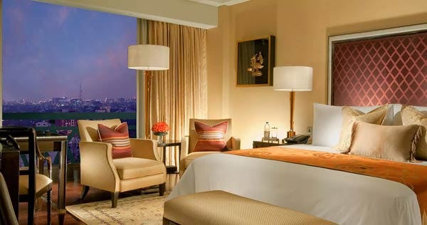 the-leela-palace-chennai-deluxe-city-view-room-01_4603