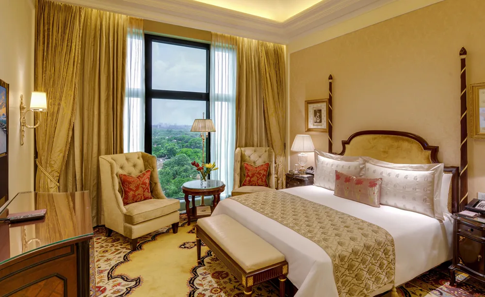 the-leela-palace-new-delhi-grande-deluxe-room-01_3125