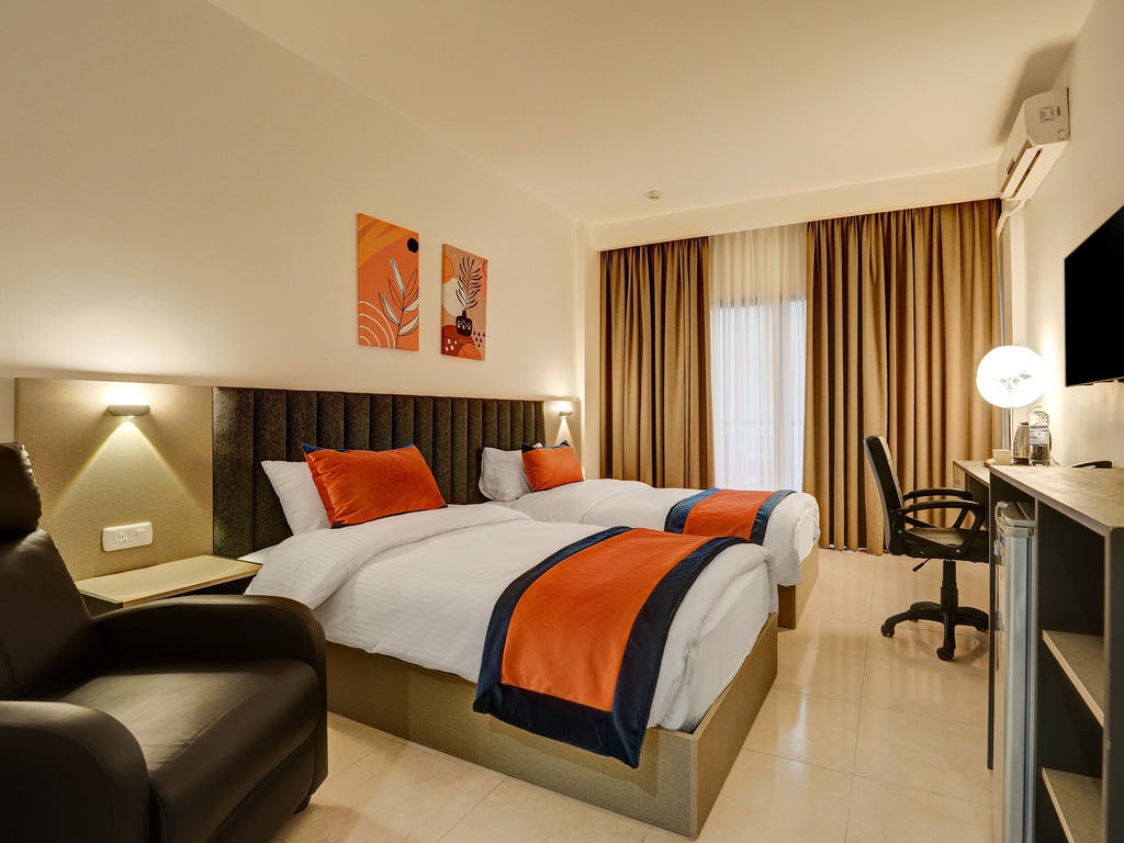 the-loft-hotel-by-bratus-aqaba-jordan-twin-room-with-balcony-01_12399