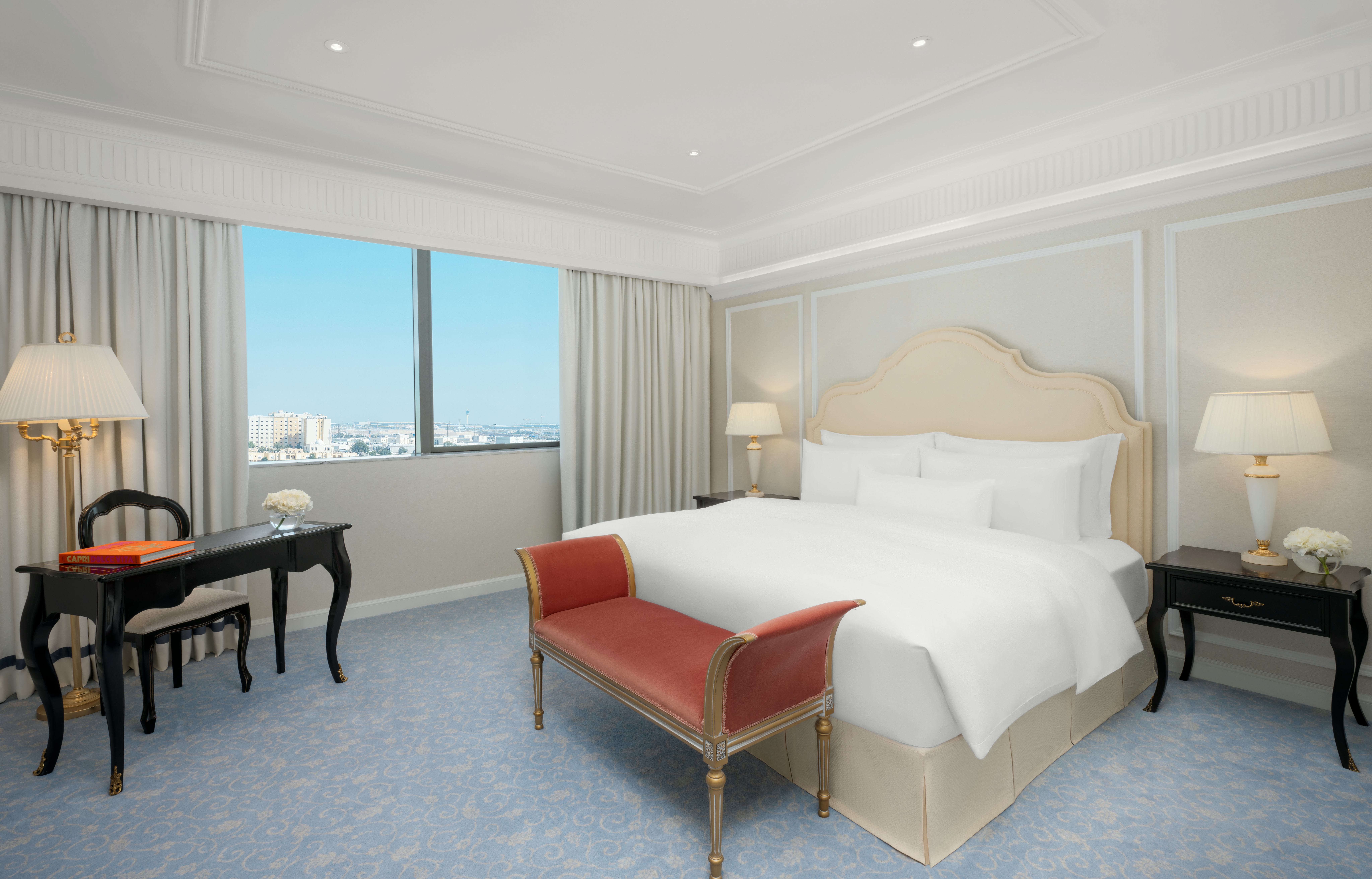 the-plaza-doha-lxr-hotels-and-resorts-king-deluxe-room_13611