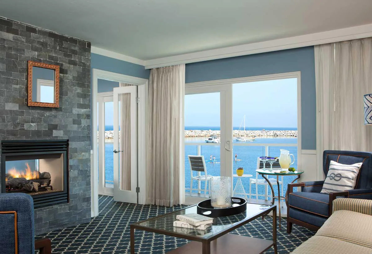 the-portofino-hotel-marina-los-angeles-ocean-view-one-bedroom-suite-01_3611