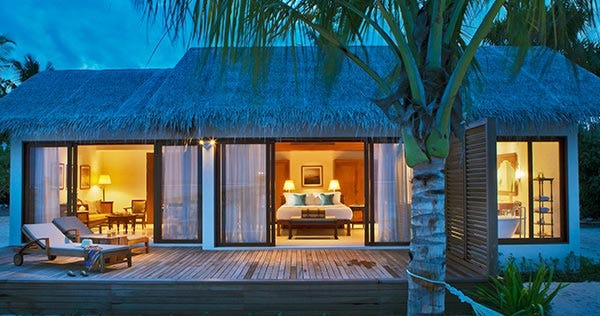 the-residence-maldives-falhumaafushi-beach-villa-01_5252