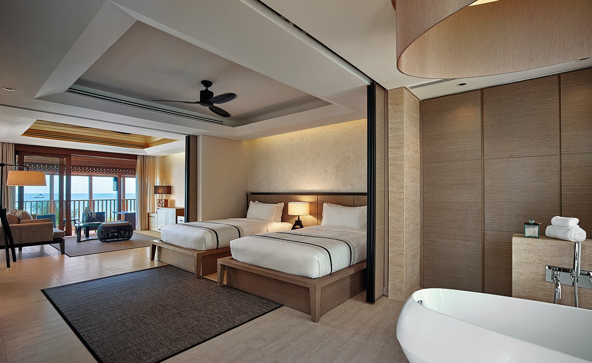 Select Terrace Suite Twin