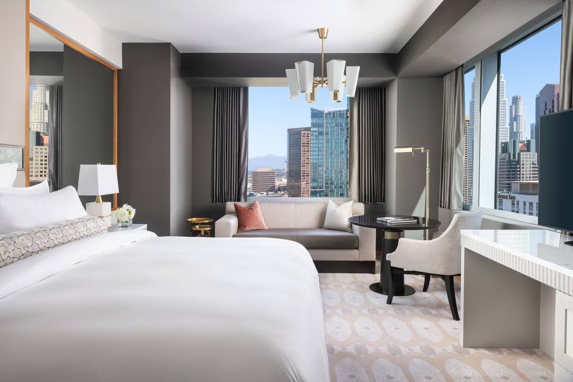 the-ritz-carlton-los-angeles-larger-guest-room_3725