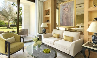 Guest Room, 1 King, Garden view, Terrace