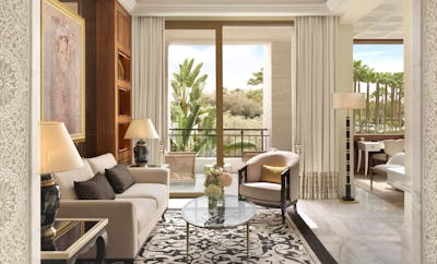 Guest Room, 1 King, Pool view, Terrace