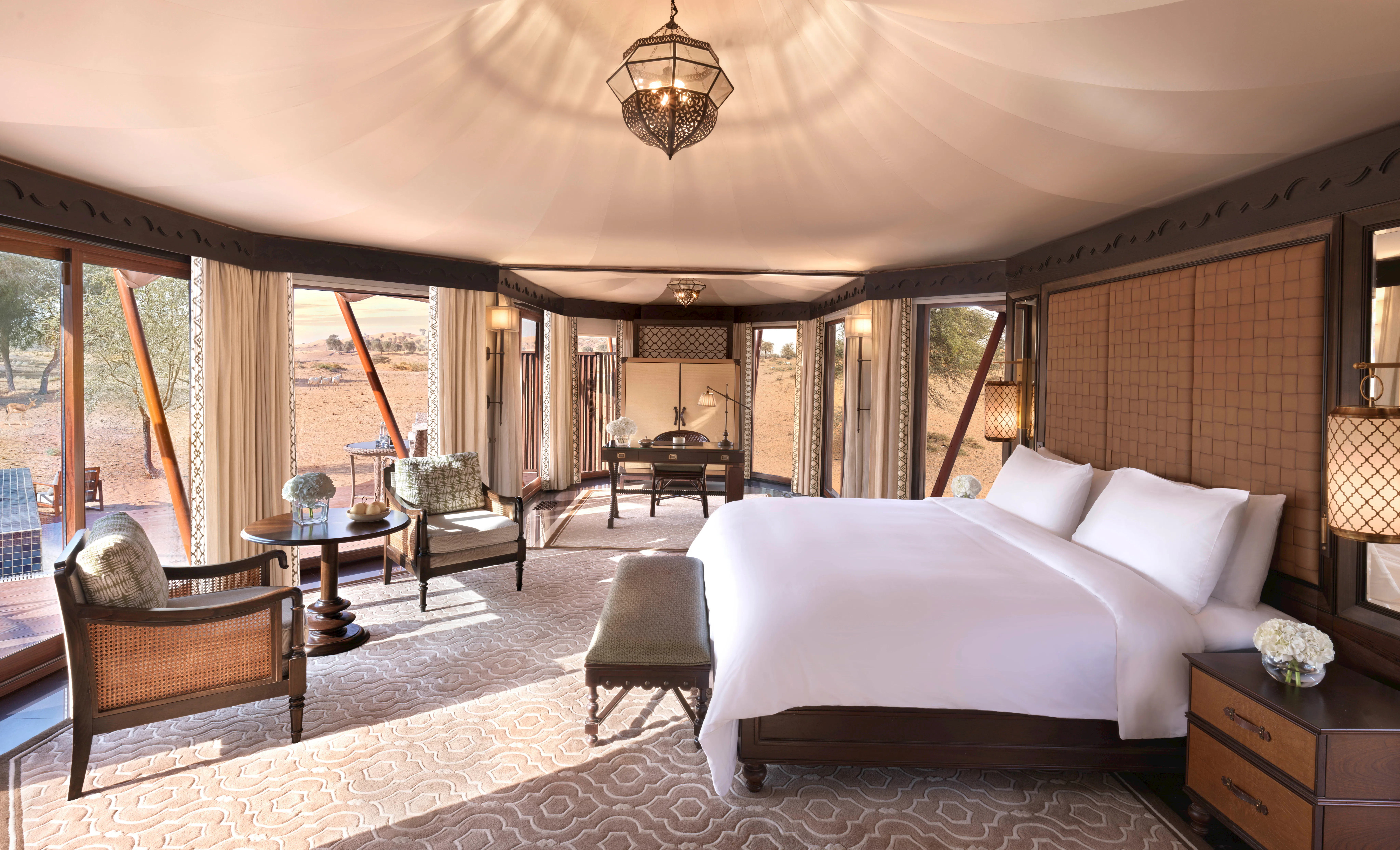 the-ritz-carlton-ras-al-khaimah-al-wadi-desert-al-sarab-tented-villa-02_8002