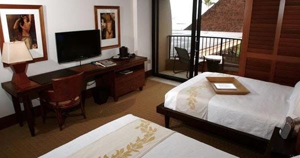 the-royal-lahaina-resort-maui-standard-room-02_2998