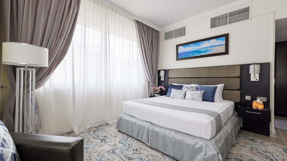 the-royal-riviera-hotel-doha-executive-suite_9438