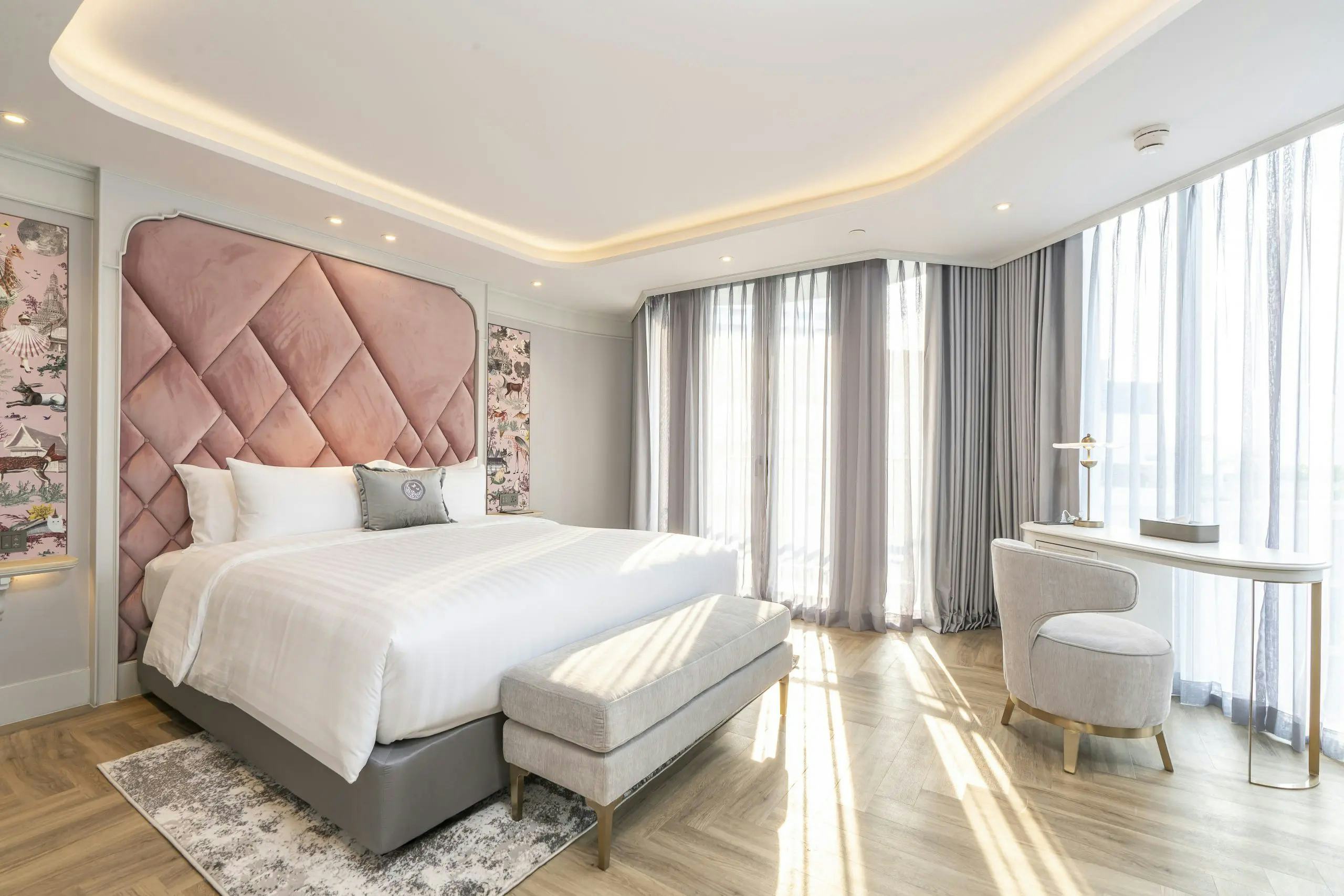 Club One Bedroom Riverview Suite