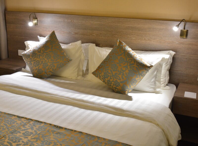 the-sanrock-hotel-amman-jordan-executive-suite_12374
