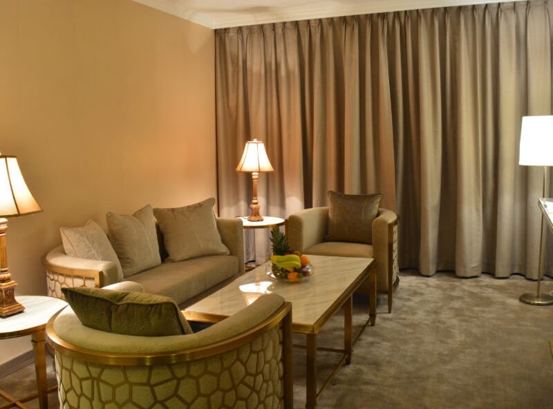 the-sanrock-hotel-amman-jordan-family-suite-02_12374