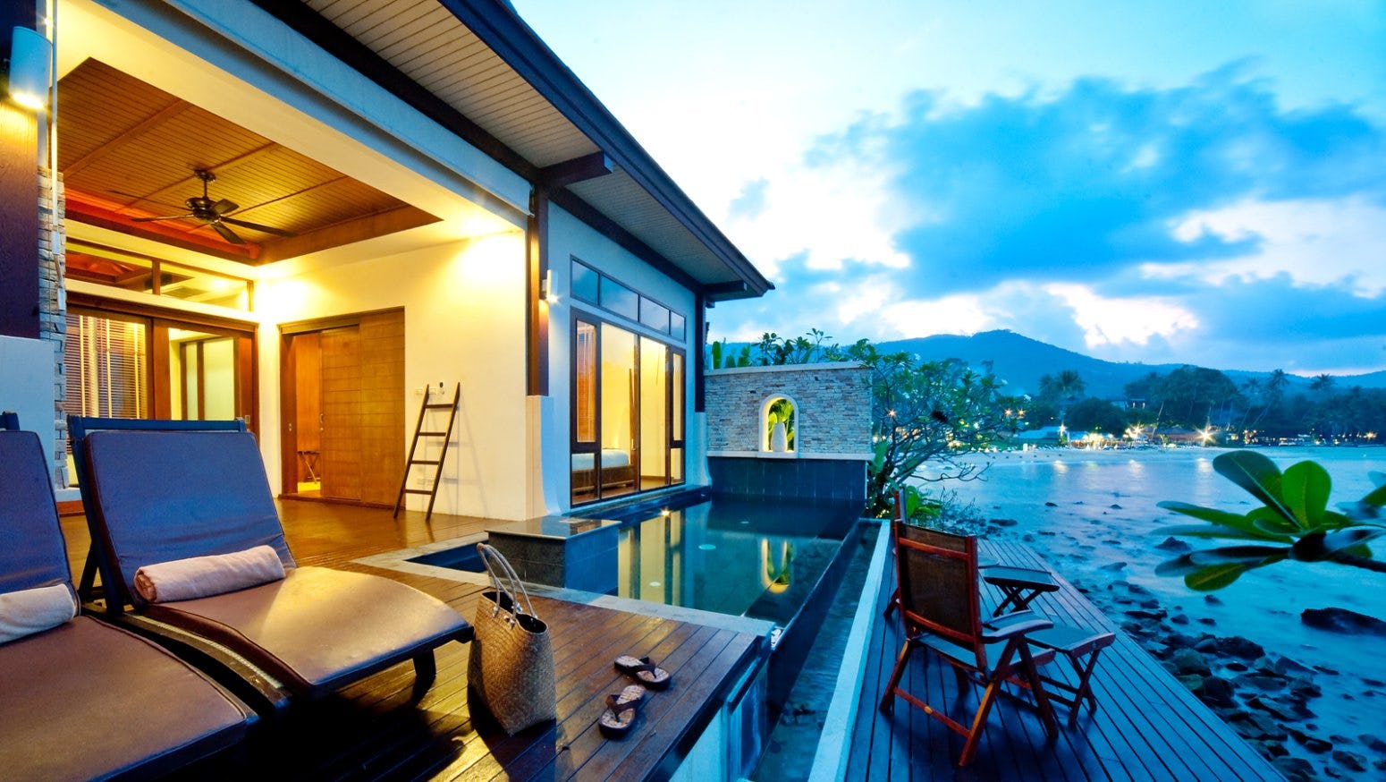 Sea Front Pool Villa