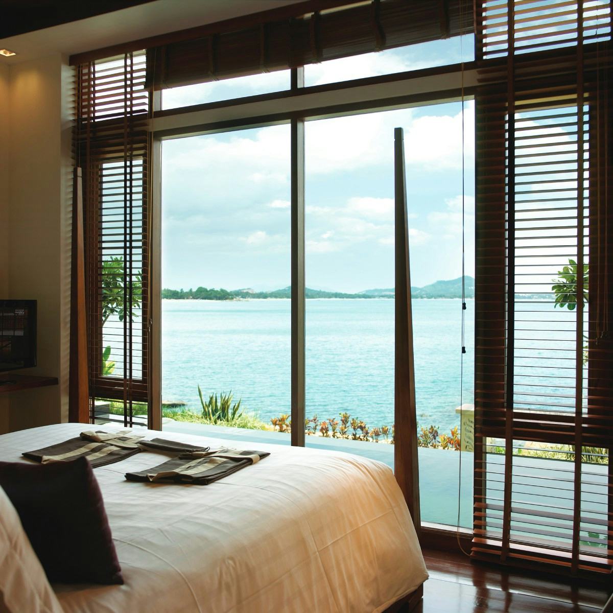 Sea Front Pool Villa