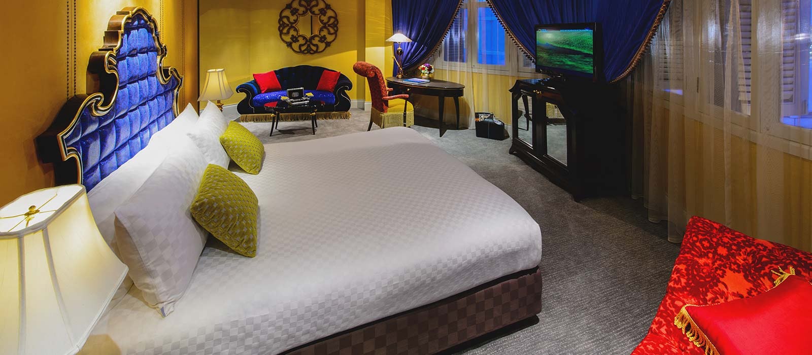 the-scarlet-singapore-lavish-01_401