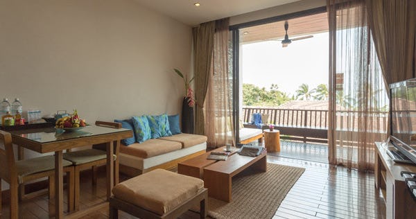 the-sea-koh-samui-resort-and-residences-by-tolani-thailand-one-bedroom-delue-suite-sea-view-01_11741