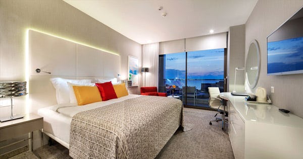 the-sense-de-luxe-hotel-standard-room-01_11212
