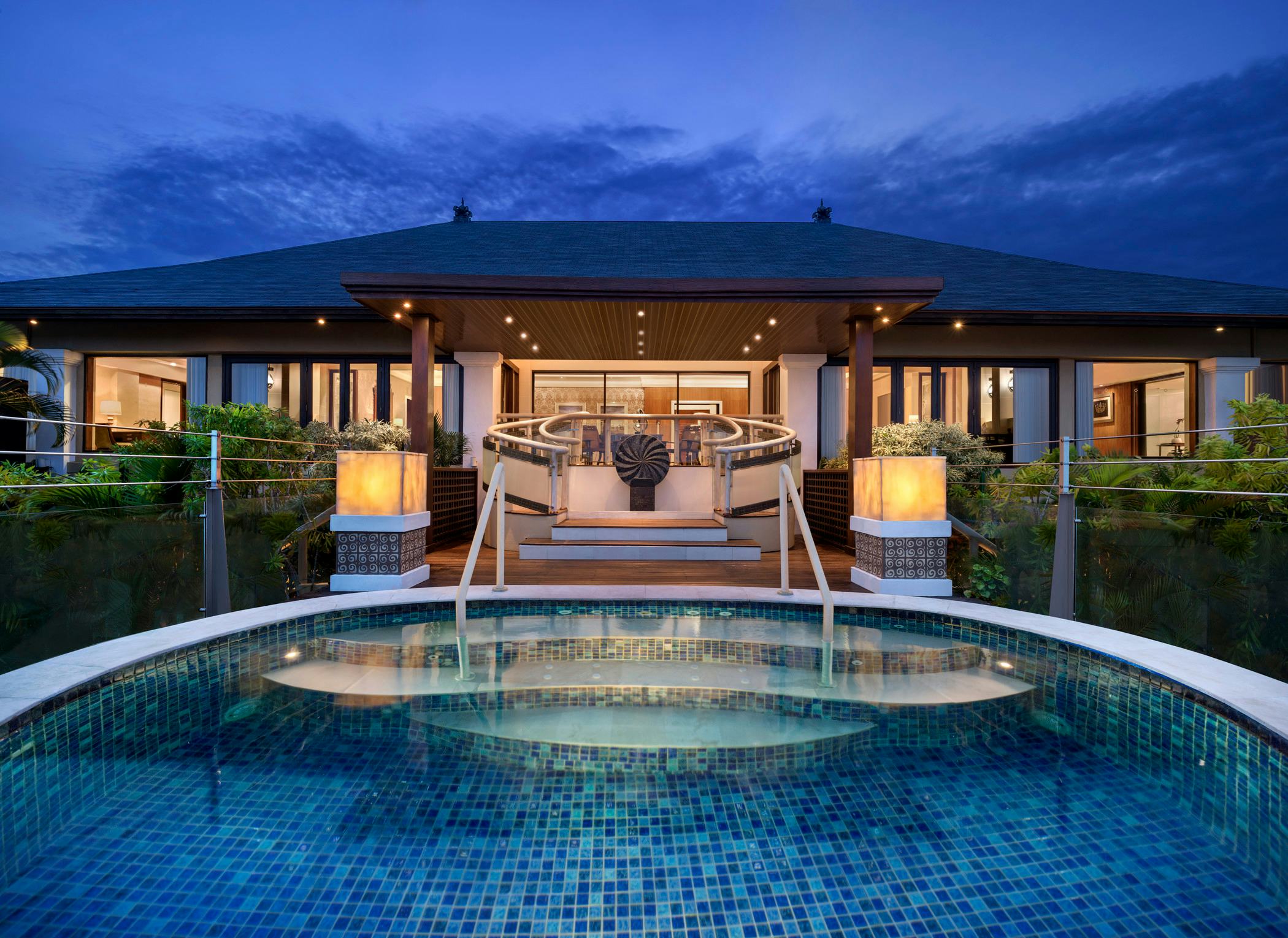 the-st-regis-bali-resort-grand-astor-suite-03_386