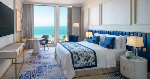 the-st-regis-doha-astor-guest-room-1-king-sea-view_8371