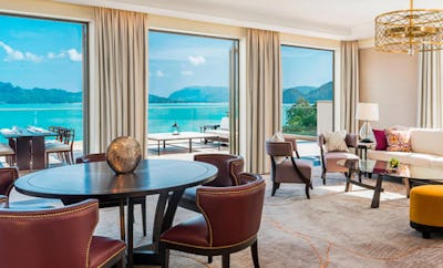 Penthouse Suite 1 King, Rainforest view, Sea view, Corner room