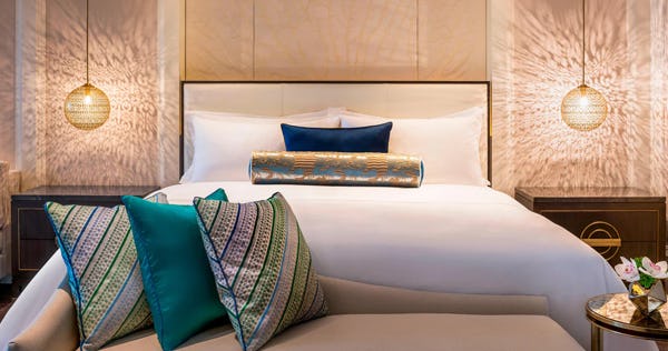 St. Regis Suite, 1 King, Plunge pool