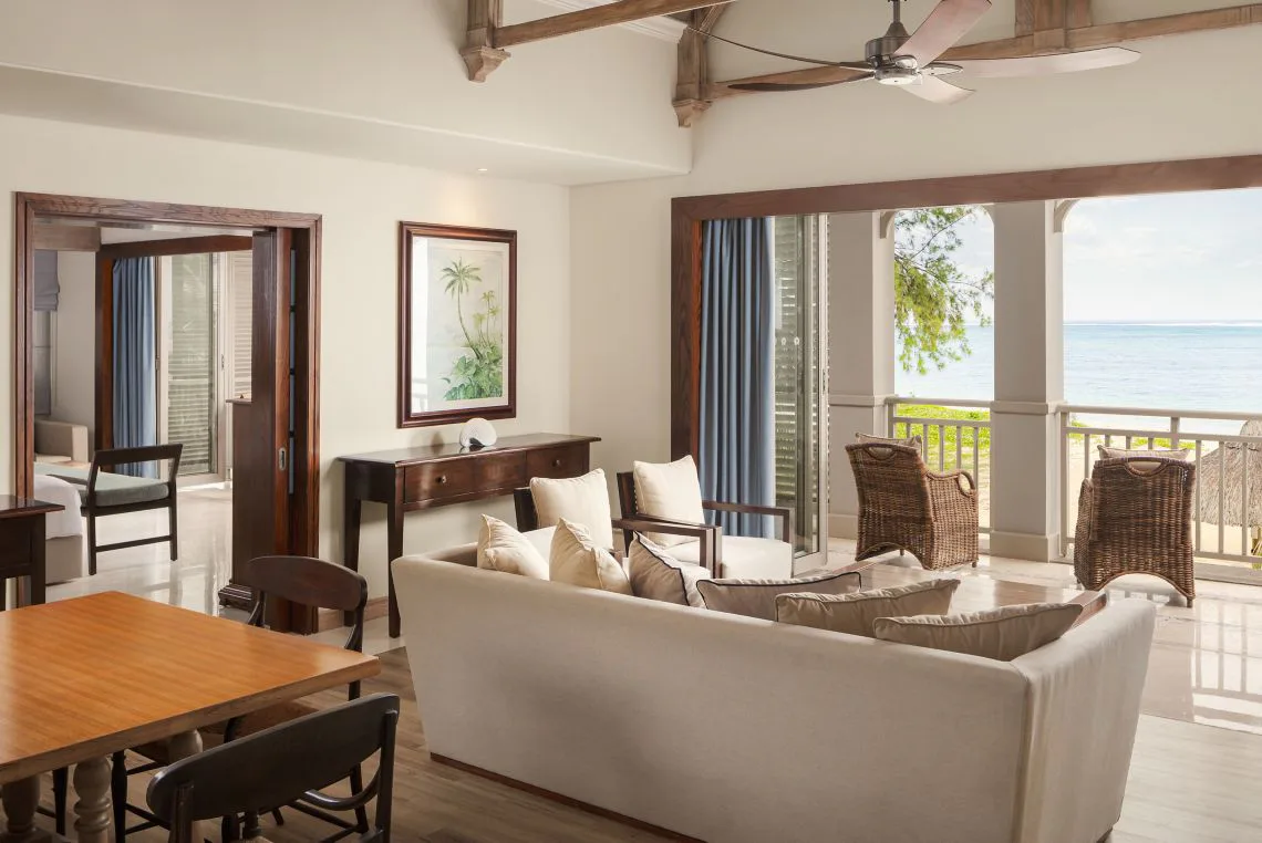 the-st-regis-le-morne-resort-mauritius-le-morne-balcony-suite_5240