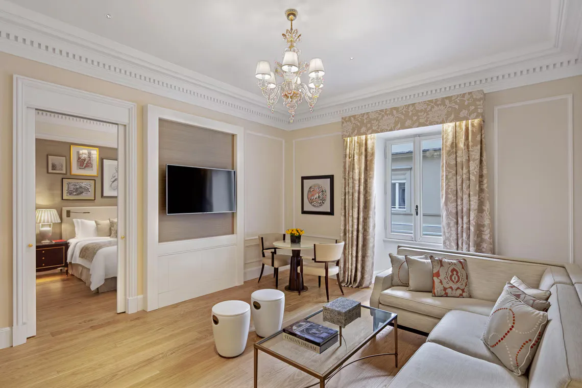 the-st-regis-rome-italy-metropolitan-suite-01_13364