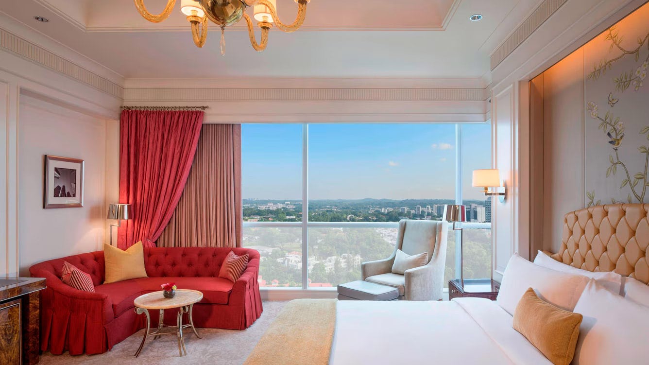 the-st-regis-singapore-penthouse-guest-room_358