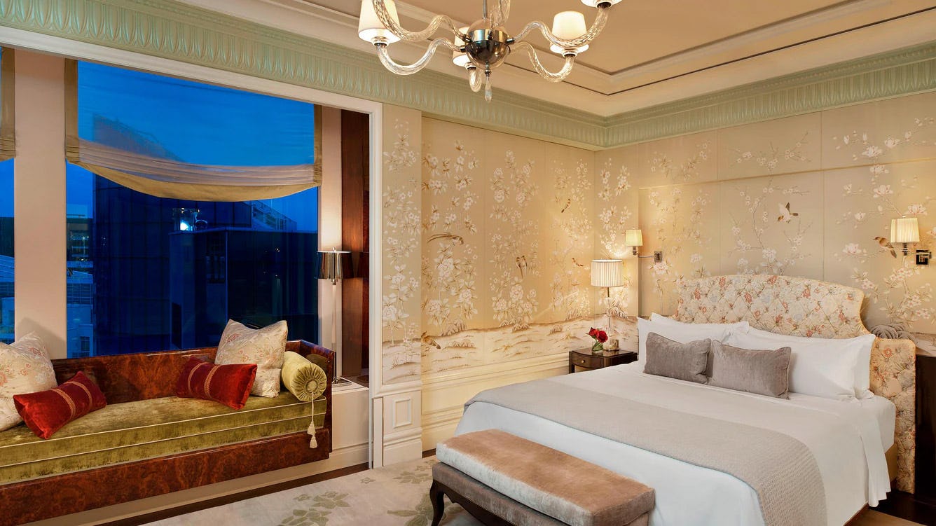 the-st-regis-singapore-premier-specialty-suite-02_358