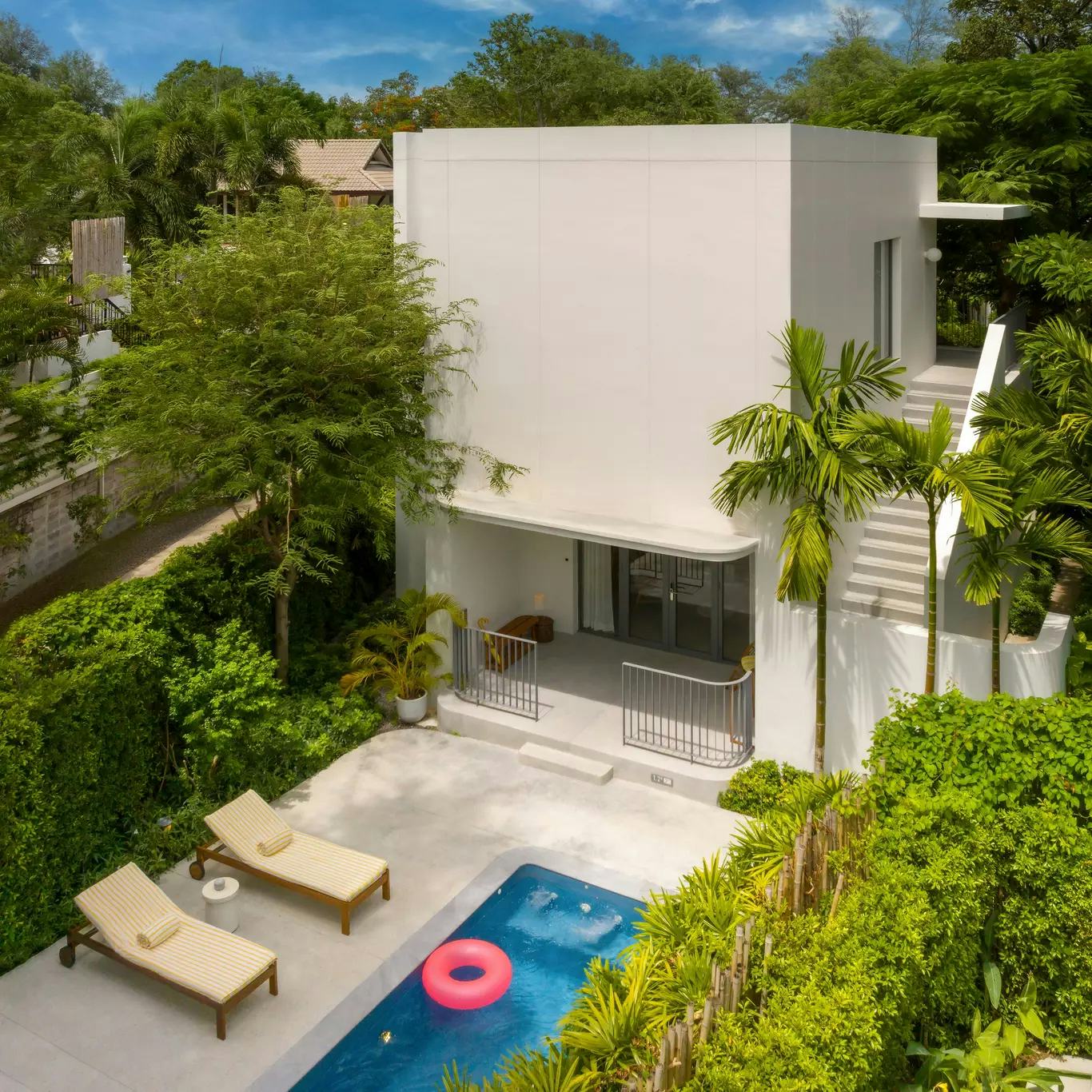 the-standard-hua-hin-double-up-pool-villa-01_11599