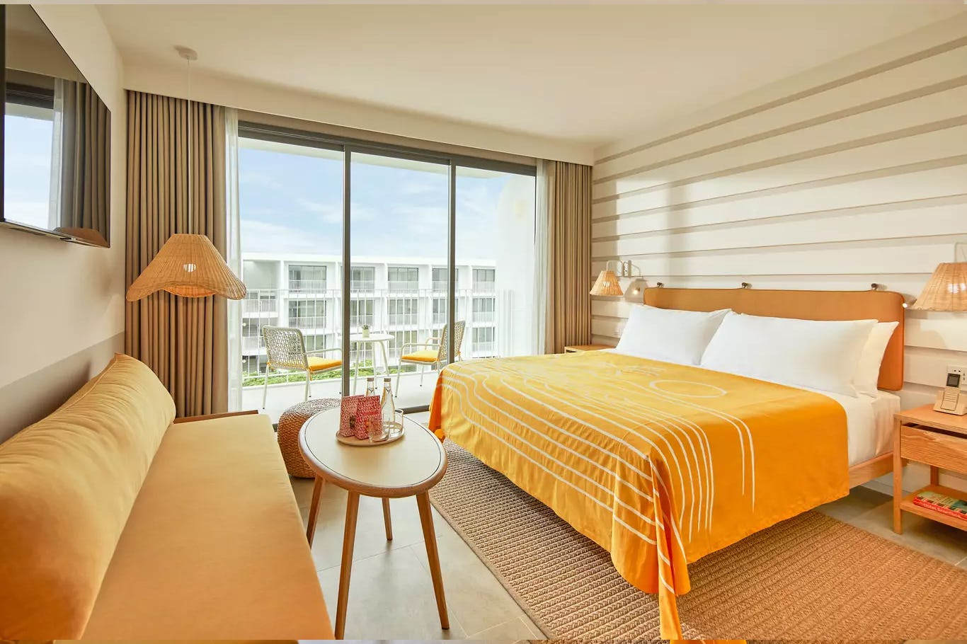 the-standard-hua-hin-superior-king-high-floor-01_11599