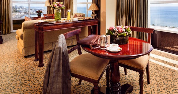 the-table-bay-hotel-cape-town-executive-suite_891