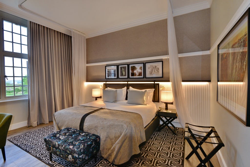 the-victoria-falls-hotel-zimbabwe-africa-deluxe-suites_13106