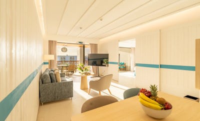 THE VIEW DELUXE SUITE